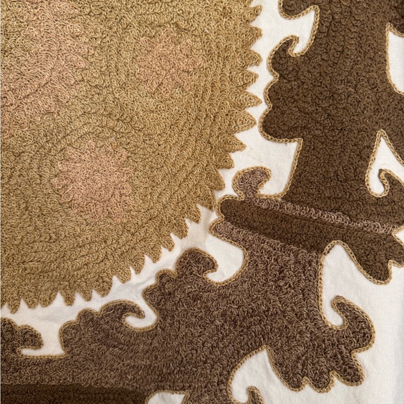 Pottery Barn pillow cover 26 X 26 - Picture 2 of 6